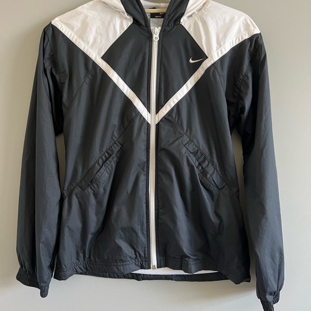 Nike Black and White Hooded Jacket size xl Youth unisex